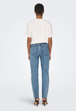 Load image into Gallery viewer, Emily Straight Leg Light Denim Jean
