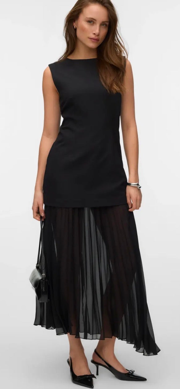 Vero Moda Fiva long pleated dress
