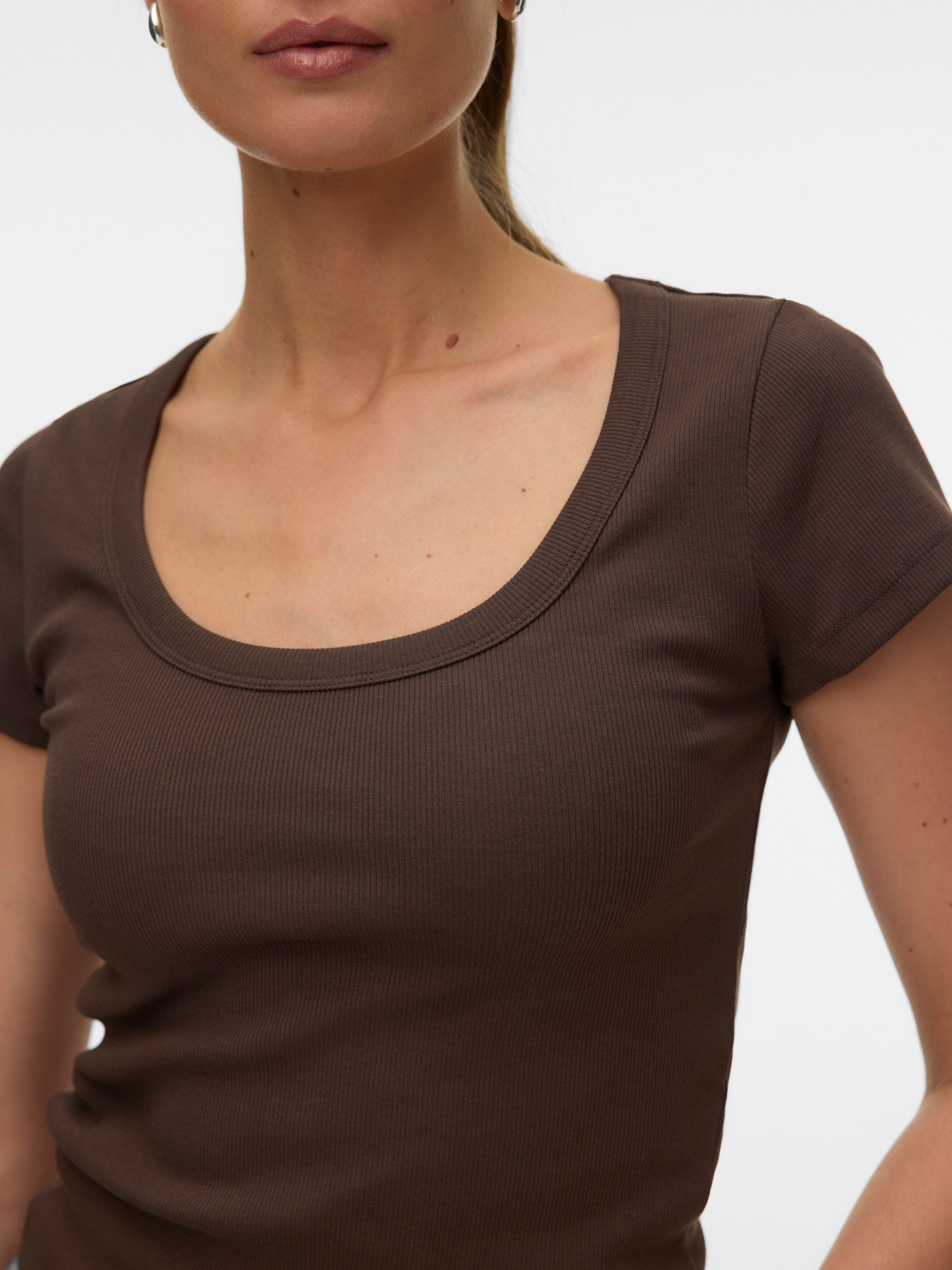 Vero Moda Chloe short u-neck tee