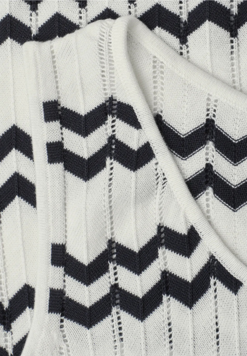 Street-One Knitted top with zig zag pattern