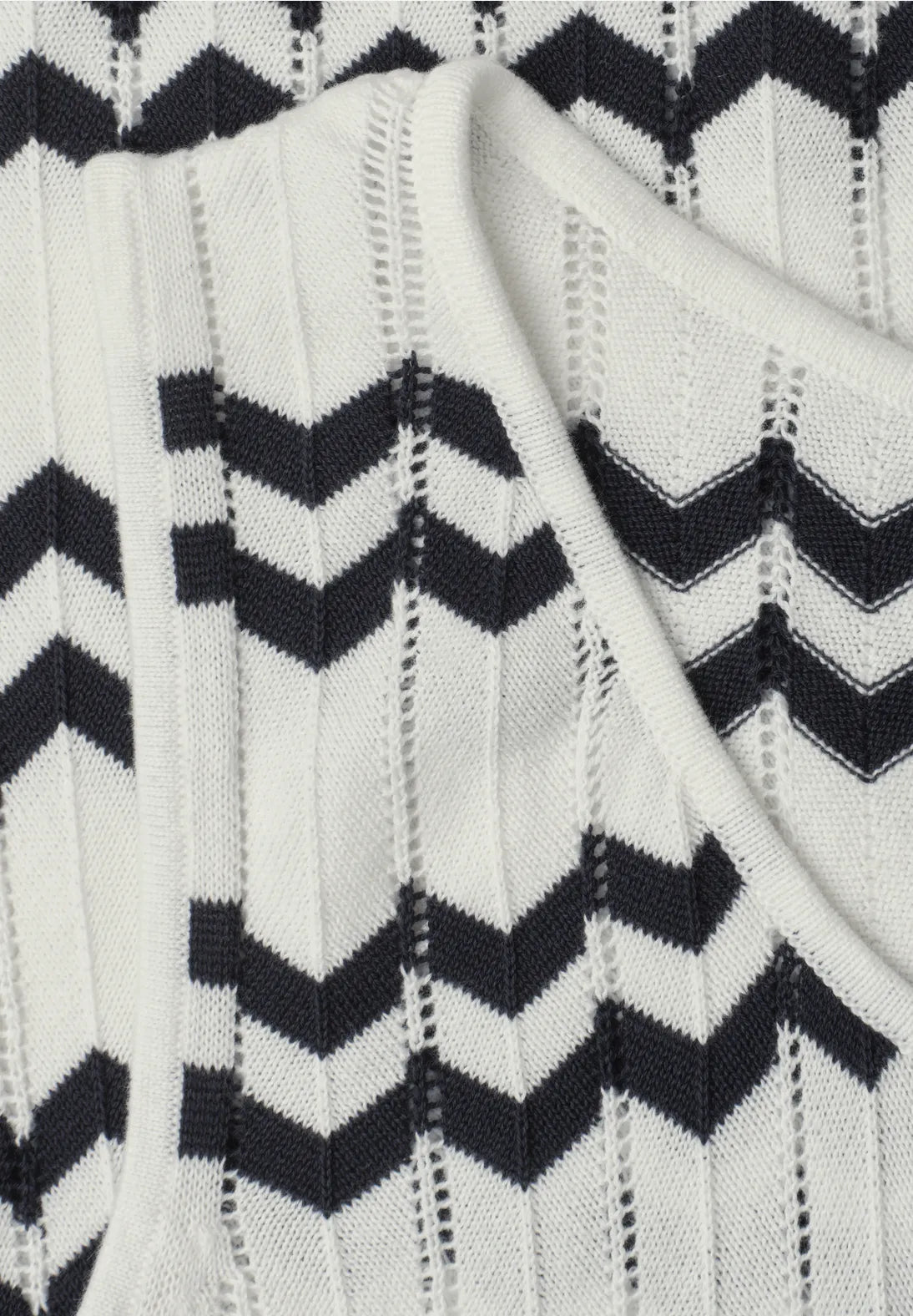 Street-One Knitted top with zig zag pattern