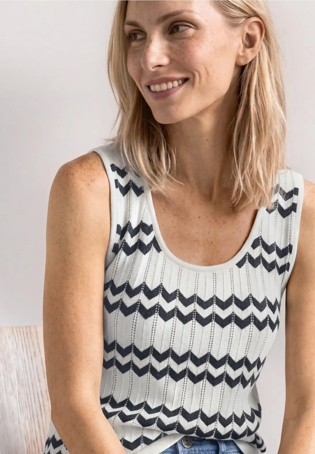 Street-One Knitted top with zig zag pattern