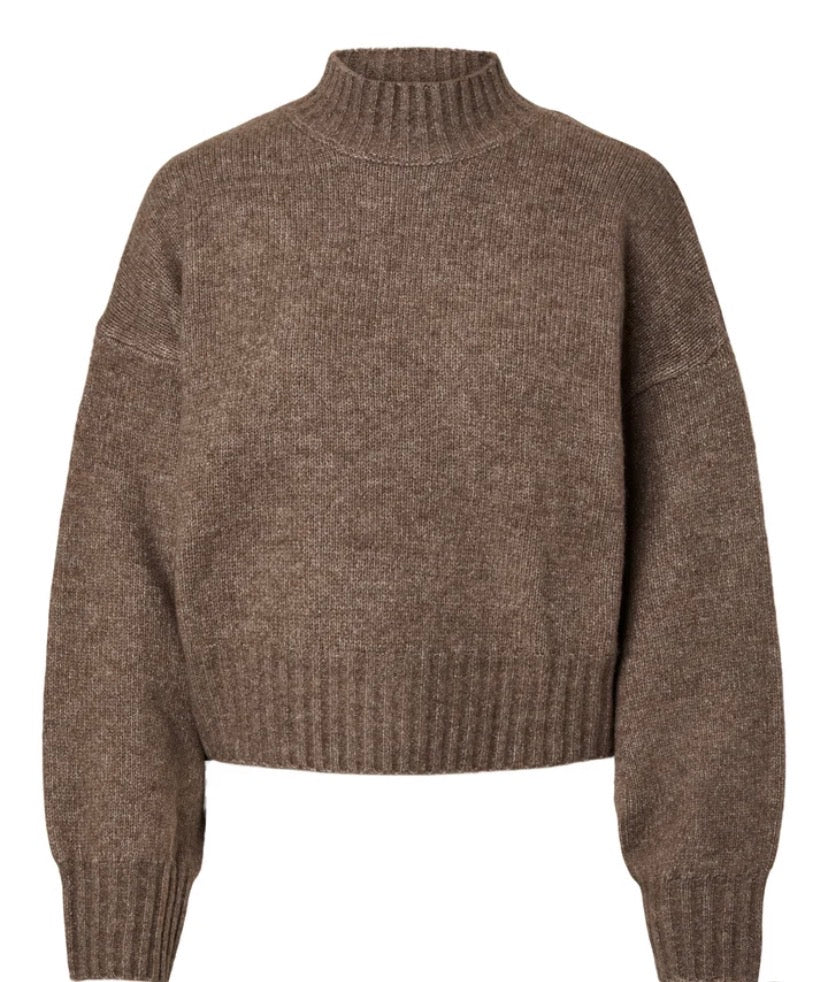 Pieces Aico Short High Neck Knit
