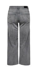 Load image into Gallery viewer, Only Ann-Madison HW Crop Jeans
