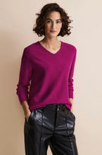 Load image into Gallery viewer, Street one V Neck Knit
