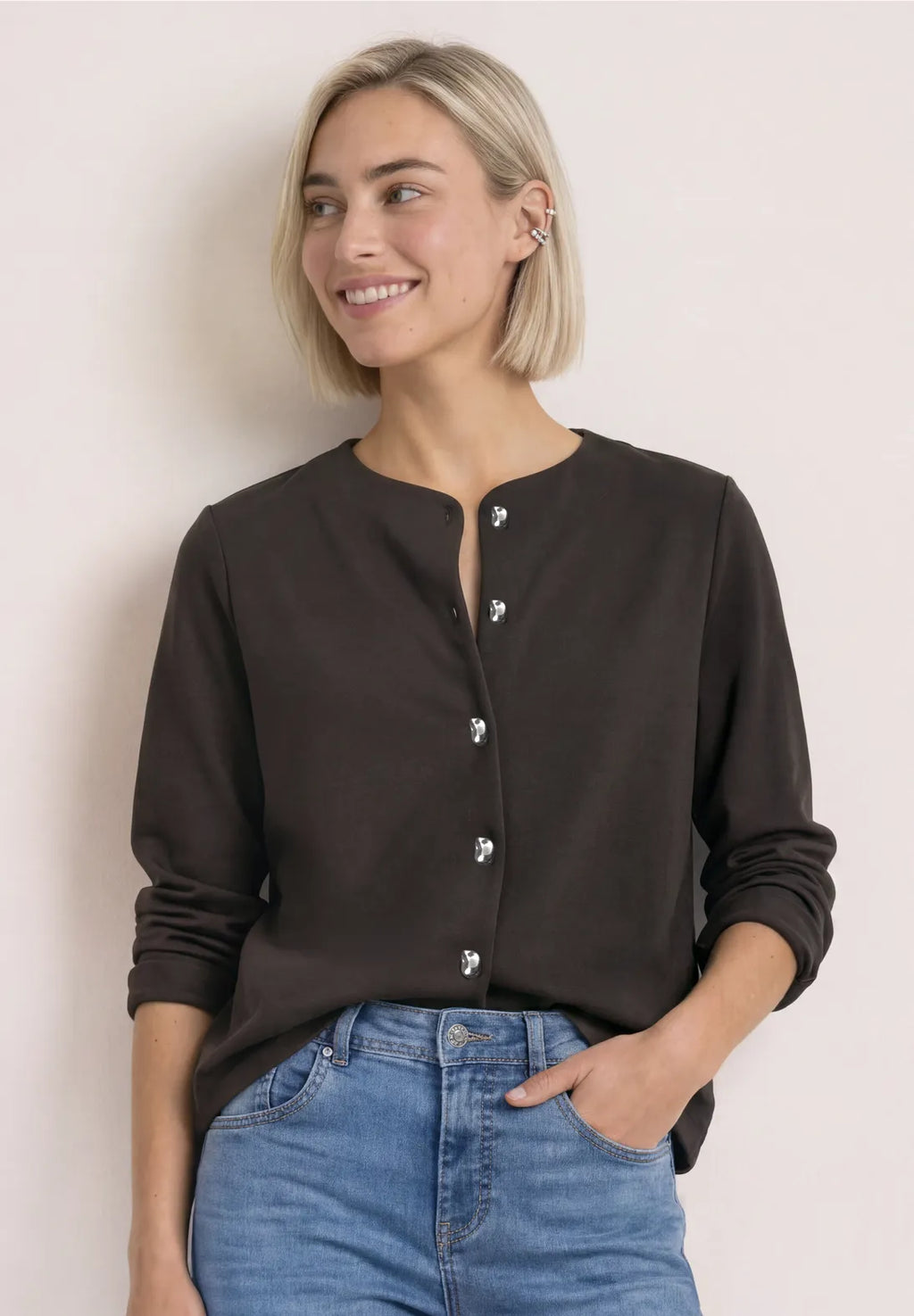 Street-one knit look jacket with silver button