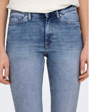Load image into Gallery viewer, Blush Ankle Jeans
